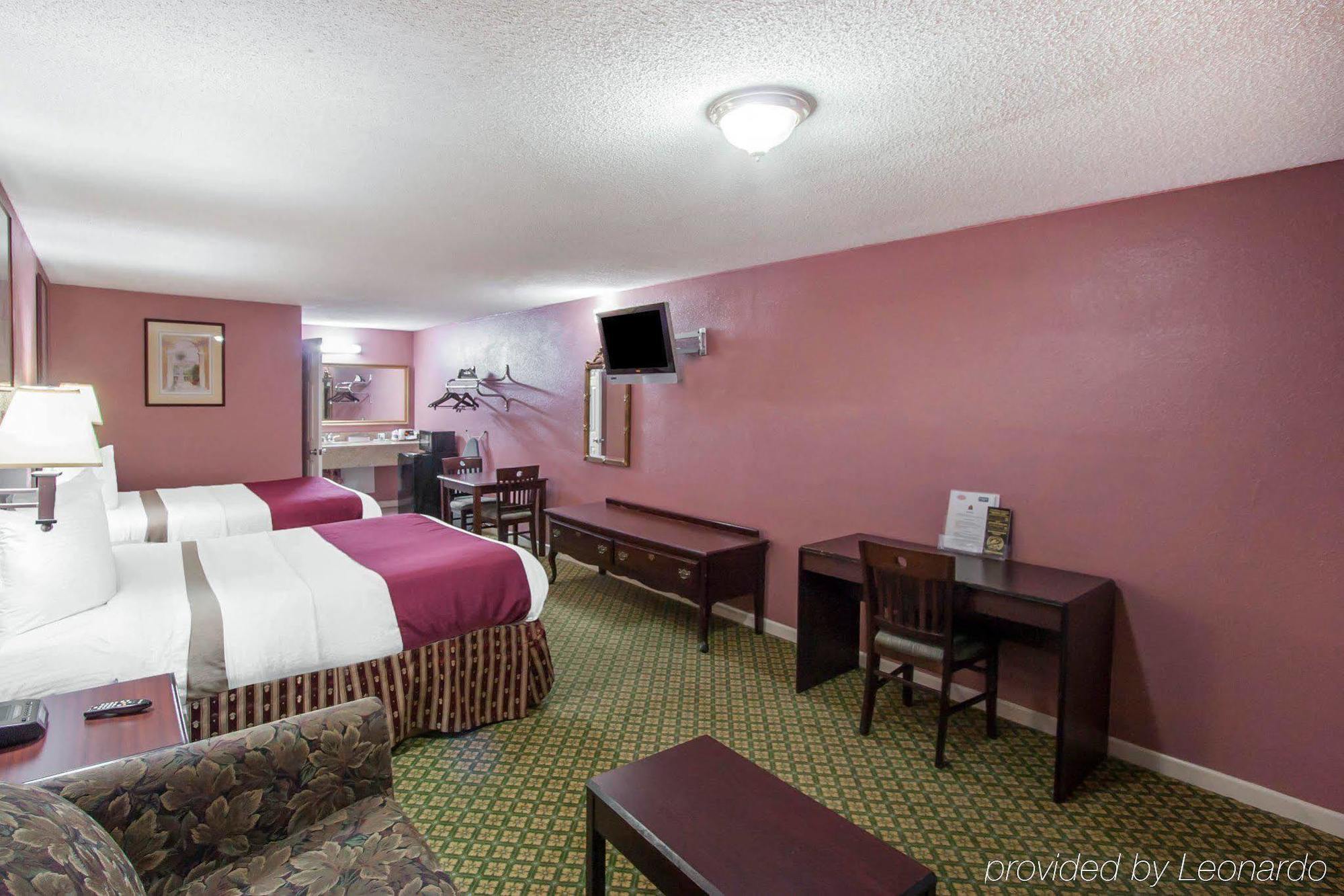 Rodeway Inn Memphis Exterior photo