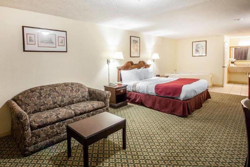 Rodeway Inn Memphis Exterior photo